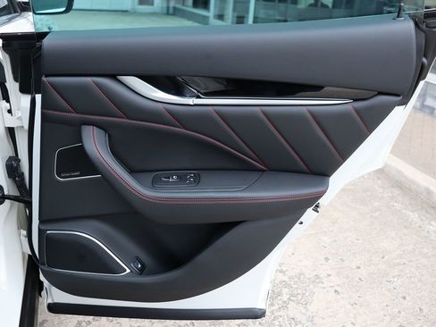 Used 2022 Maserati Levante Modena image 54