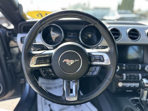 Used 2016 Ford Mustang Premium image 12