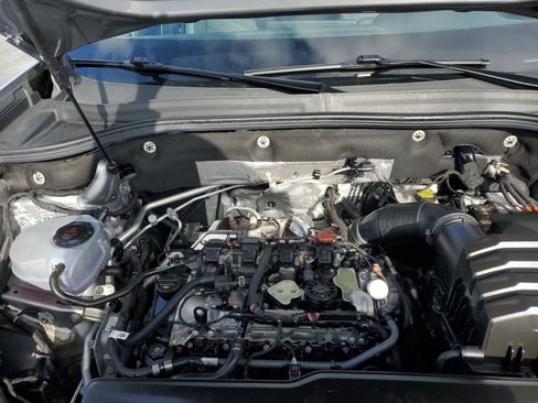 Used 2024 Volkswagen Atlas SE image 9