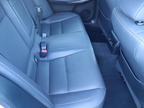 Used 2015 Lexus IS 250 RWD image 34