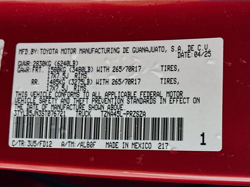 Used 2025 Toyota Tacoma TRD Off-Road image 12