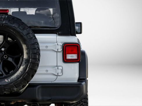 Used 2022 Jeep Wrangler Sport AWD/4WD image 24