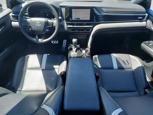 Certified 2025 Toyota Camry SE FWD image 3