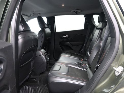 Used 2020 Jeep Cherokee Trailhawk w/ Comfort/Convenience Group image 27