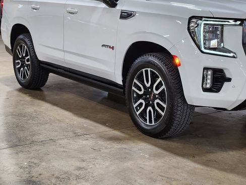 Used 2023 GMC Yukon AT4 AWD/4WD image 16
