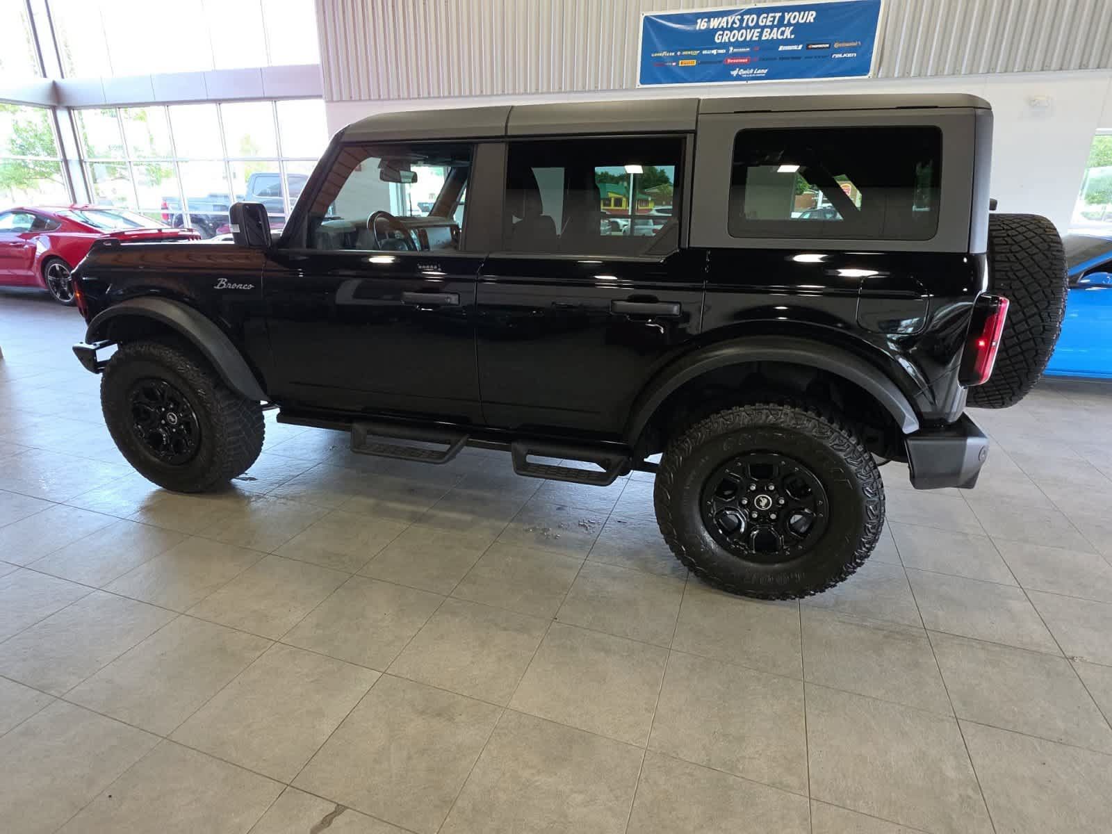 Used 2023 Ford Bronco Wildtrak AWD/4WD image 11