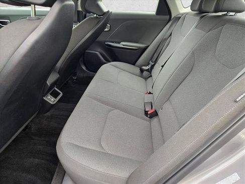 Used 2025 Kia K4 FWD image 16