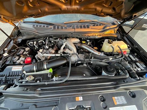 Used 2022 Ford F350 Platinum image 16