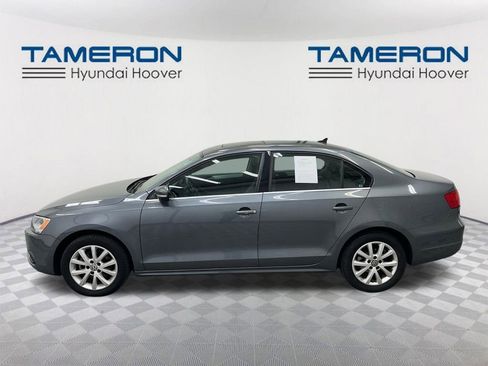 Used 2013 Volkswagen Jetta SE image 2