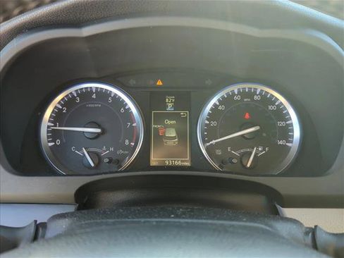 Used 2015 Toyota Highlander Limited image 18