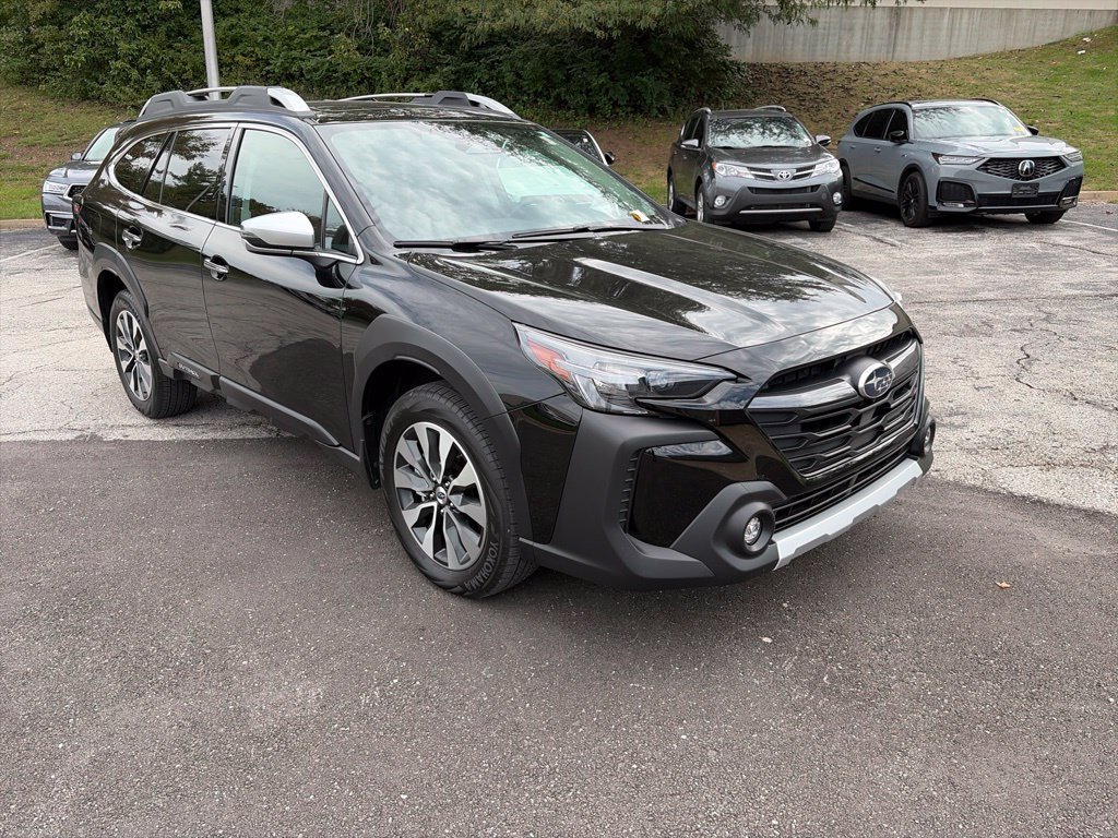 Used 2025 Subaru Outback Touring XT AWD/4WD image 3