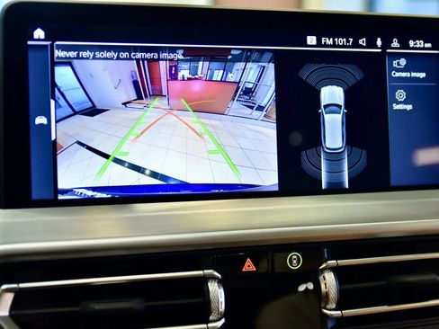 Used 2024 BMW X3 xDrive30i w/ Premium Package AWD/4WD image 17