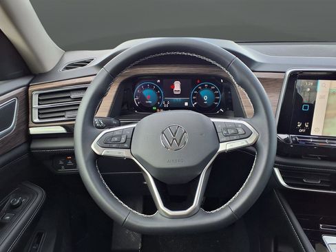 New 2026 Volkswagen Atlas SEL AWD/4WD image 32