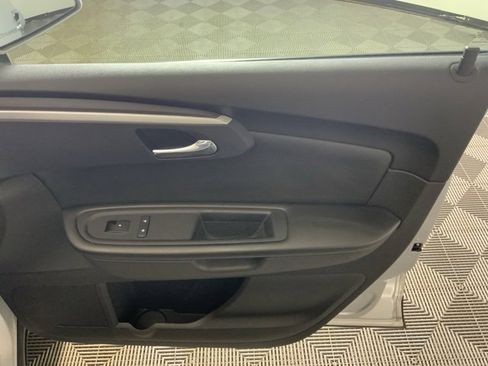 Used 2012 Chevrolet Traverse LT w/ All-Star Edition image 21