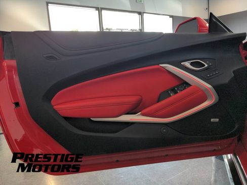 Used 2021 Chevrolet Camaro SS RWD image 17