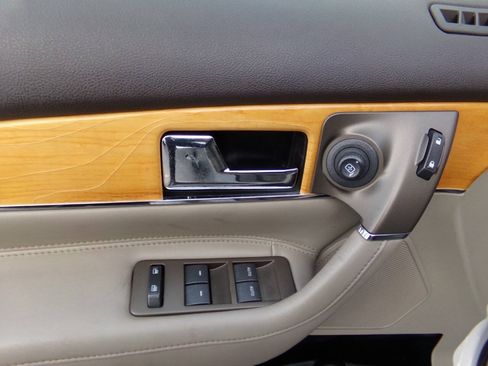 Used 2012 Lincoln MKX FWD image 45