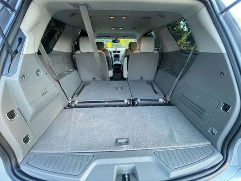 Used 2014 GMC Acadia SLT image 27