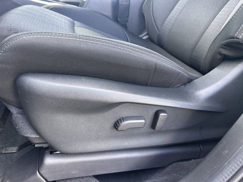 Used 2024 Subaru Ascent Premium w/ Convenience Package image 23