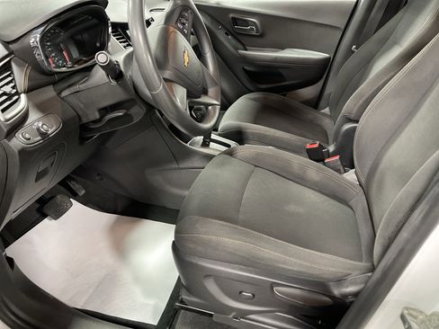 Used 2017 Chevrolet Trax LS image 8
