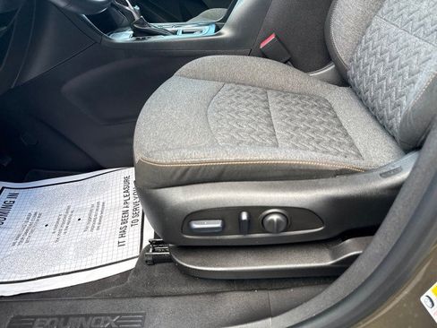 Used 2024 Chevrolet Equinox LT FWD image 16