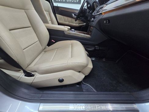 Used 2011 Mercedes-Benz E 350 Sedan image 21