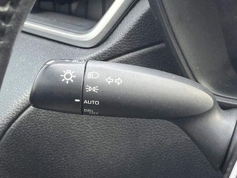 Used 2023 Toyota Corolla Cross LE image 35