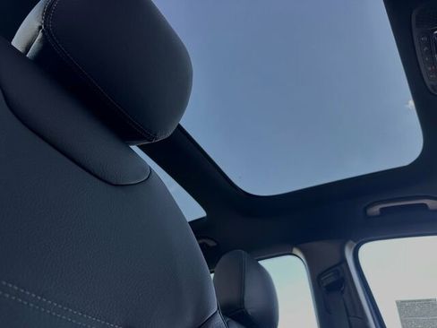 New 2025 Mercedes-Benz GLA 35 AMG 4MATIC image 16