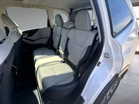 Used 2023 Subaru Forester Premium AWD/4WD image 27