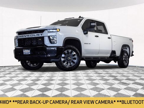 Used 2021 Chevrolet Silverado 2500 Custom w/ Custom Value Package AWD/4WD image 2