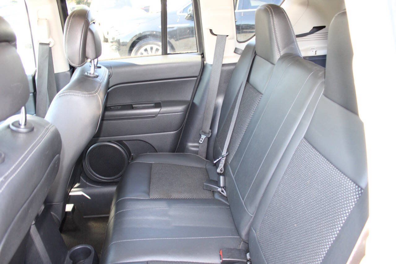 Used 2015 Jeep Compass Sport w/ Power Value Group AWD/4WD image 17