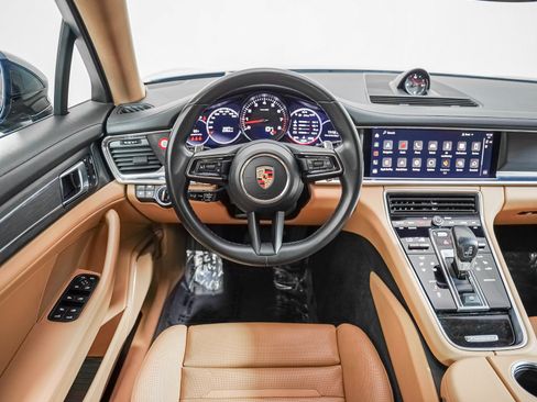 Certified 2023 Porsche Panamera 4 Platinum Edition AWD/4WD image 16