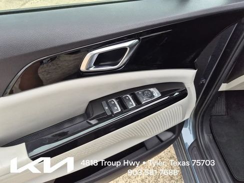 Certified 2024 Kia Carnival EX FWD image 26