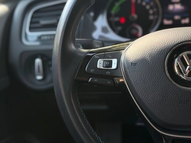 Used 2019 Volkswagen e-Golf SE FWD image 20