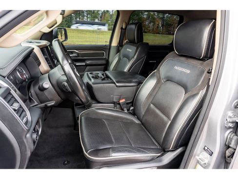 Used 2021 RAM 1500 Laramie w/ Off Road Group image 11