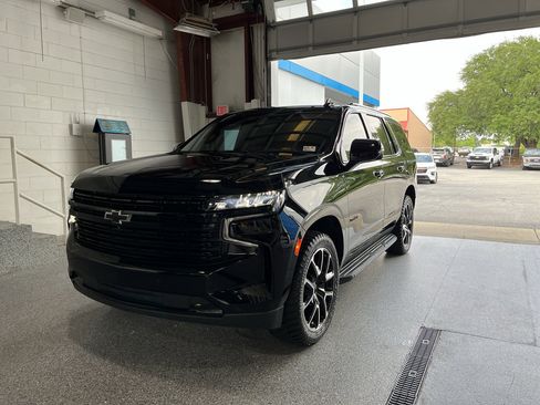 Used 2024 Chevrolet Tahoe RST w/ Sport Performance Package AWD/4WD image 2