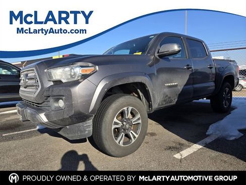 Used 2016 Toyota Tacoma TRD Sport w/ Towing Package image 1