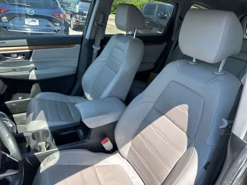 Used 2019 Honda CR-V Touring image 3