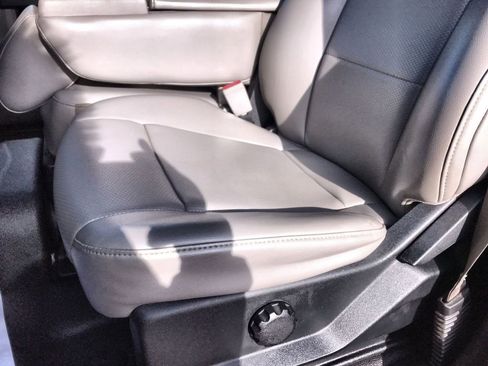 Used 2019 Ford F450 XL w/ Power Equipment Group image 12