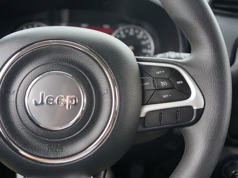Used 2023 Jeep Renegade Latitude image 14