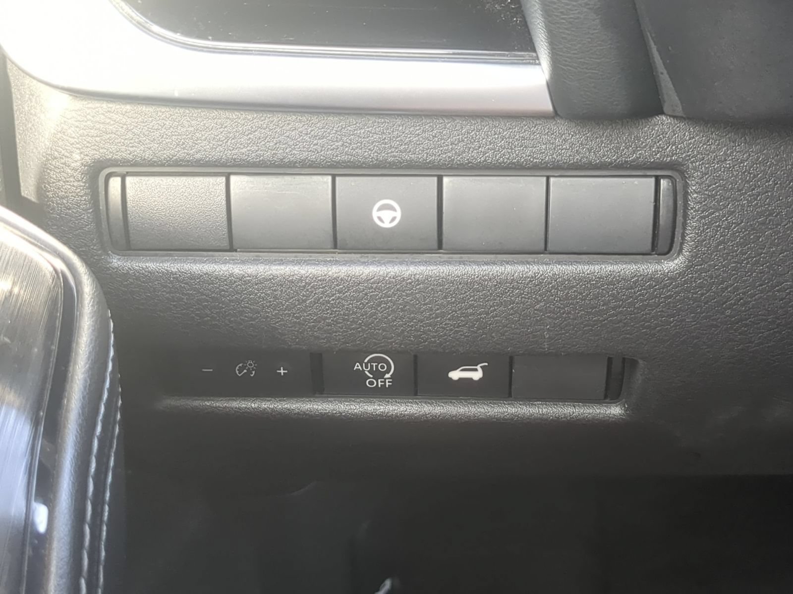 Used 2023 Nissan Rogue SL w/ SL Premium Package FWD image 16