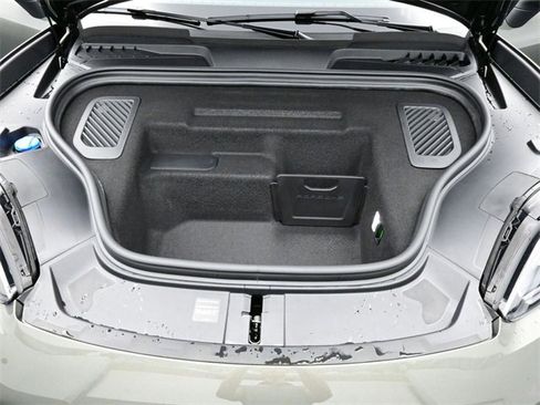 New 2025 Porsche Macan 4S Electric image 22