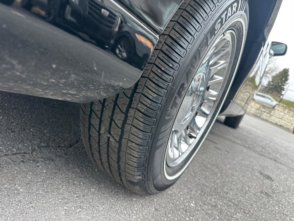 Used 2002 Lincoln Town Car Cartier RWD image 36