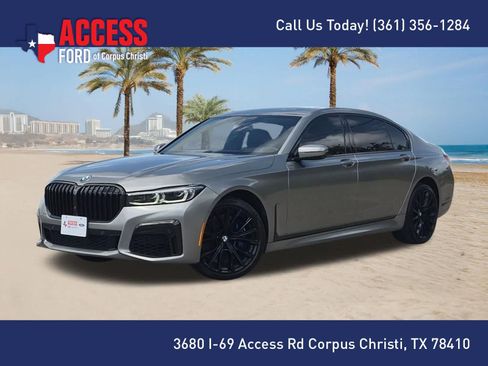 Used 2022 BMW 740i w/ M Sport Package RWD image 1