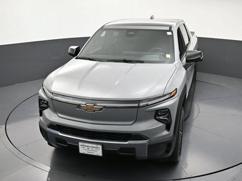 Used 2026 Chevrolet Silverado EV LT AWD/4WD image 22