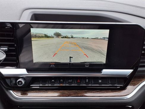 Used 2023 GMC Sierra 1500 SLE image 30