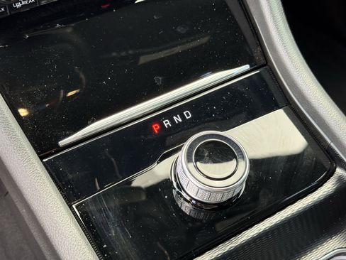 Used 2025 Jeep Grand Cherokee L Laredo image 23