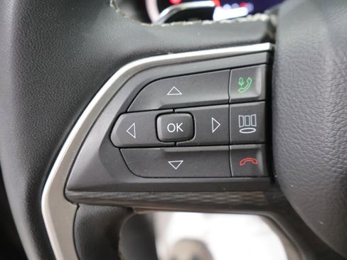 Used 2024 Jeep Grand Cherokee L Altitude AWD/4WD image 33