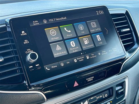 Used 2024 Honda Ridgeline Sport image 14