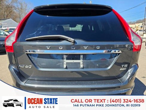 Used 2016 Volvo XC60 T5 Platinum w/ Climate Package image 4