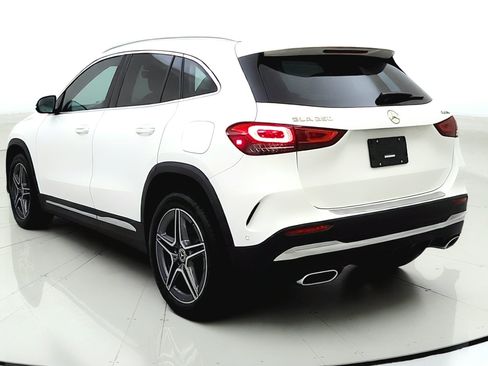 Used 2023 Mercedes-Benz GLA 250 4MATIC w/ AMG Line Exterior image 5